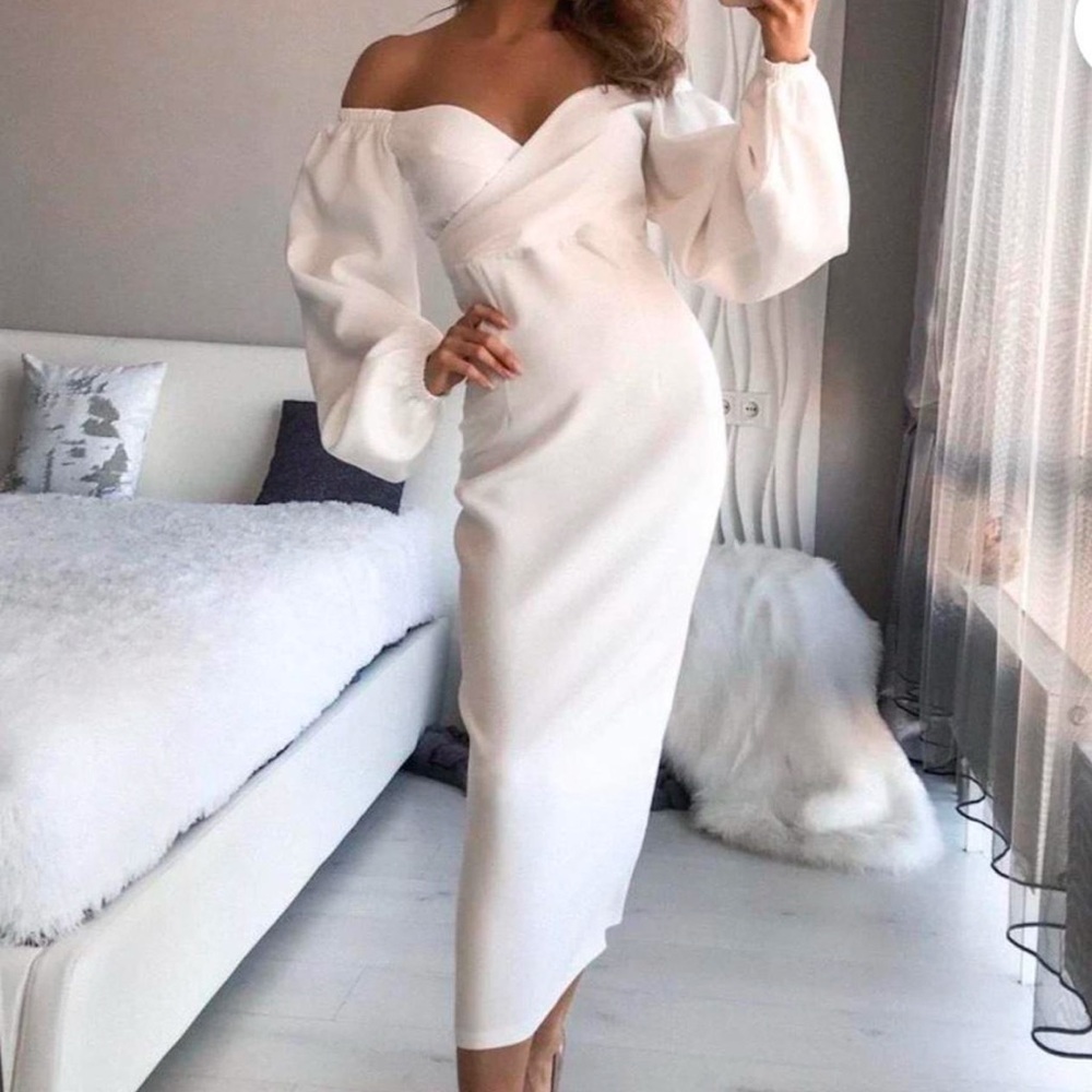 Elagia White Puff Sleeve Midi Dress